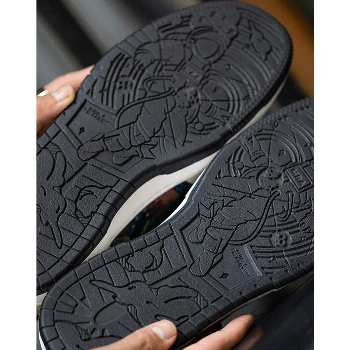 Liva Dunhuang Mythos sneakers