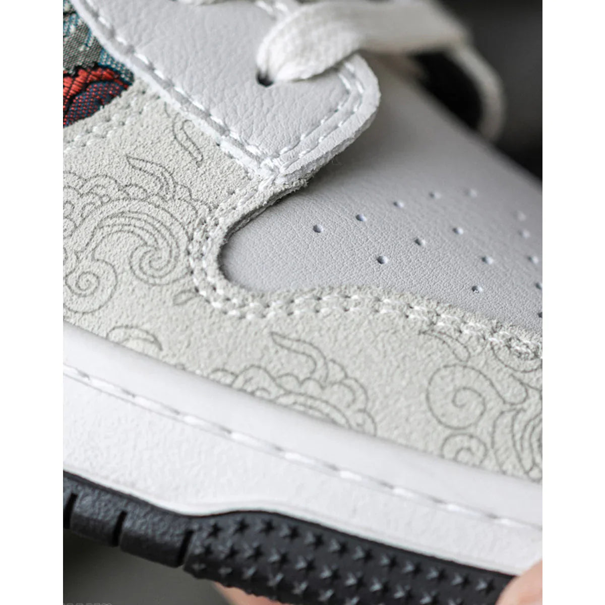 Liva Dunhuang Mythos sneakers