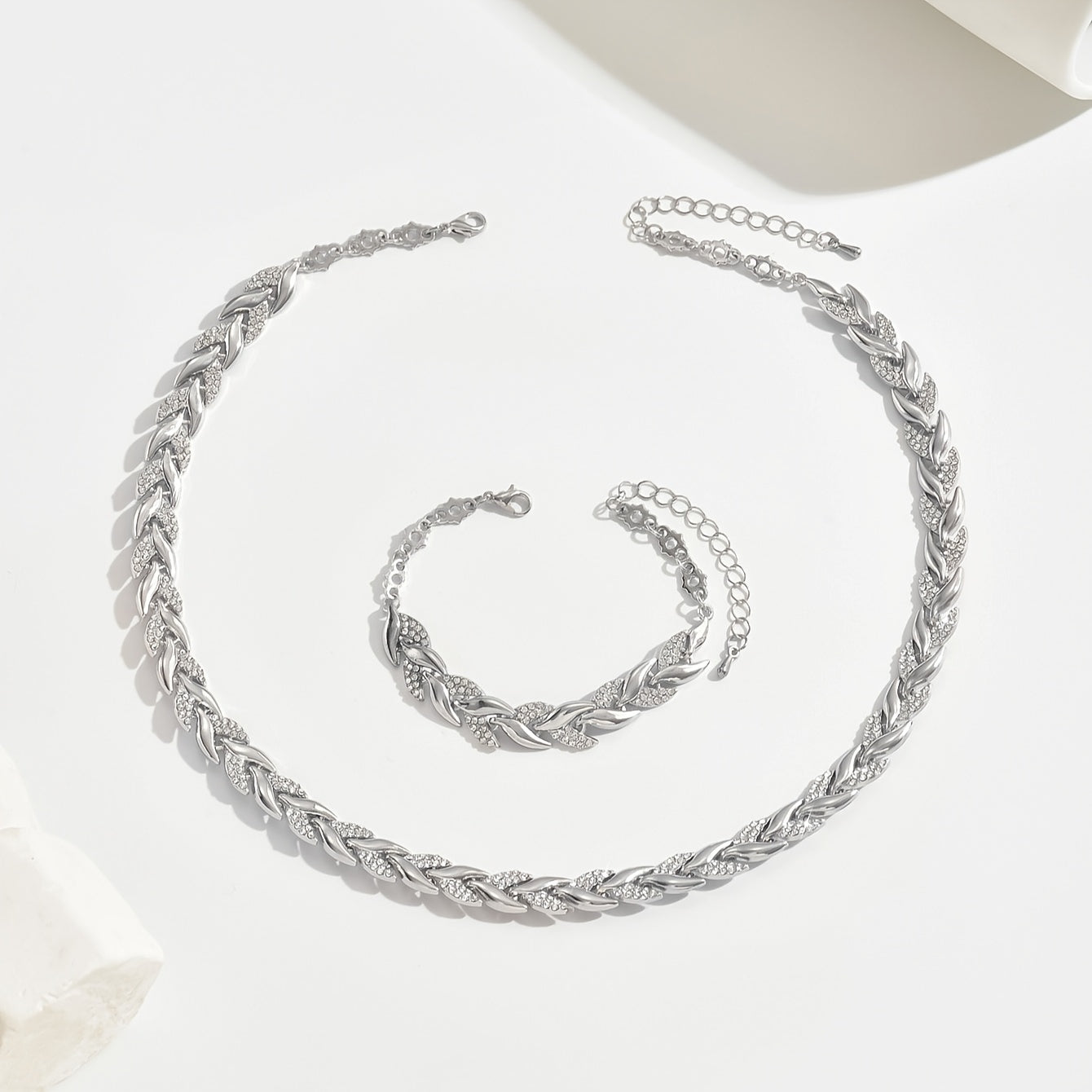 Nelia® | Håndlavet fiskehale-halskæde & armbåndssæt (2+1 Gratis)