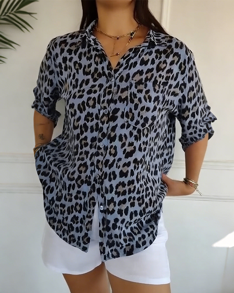 Moderigtige bluser med leopardmønster