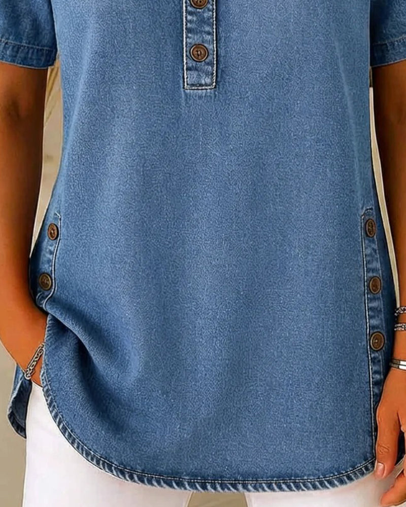 Kortærmet denim-top med abottato-front